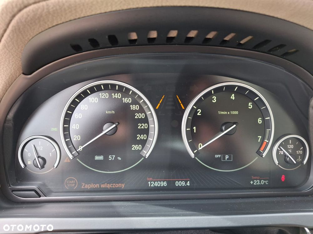 BMW Seria 7 740i Edition Exclusive - 24
