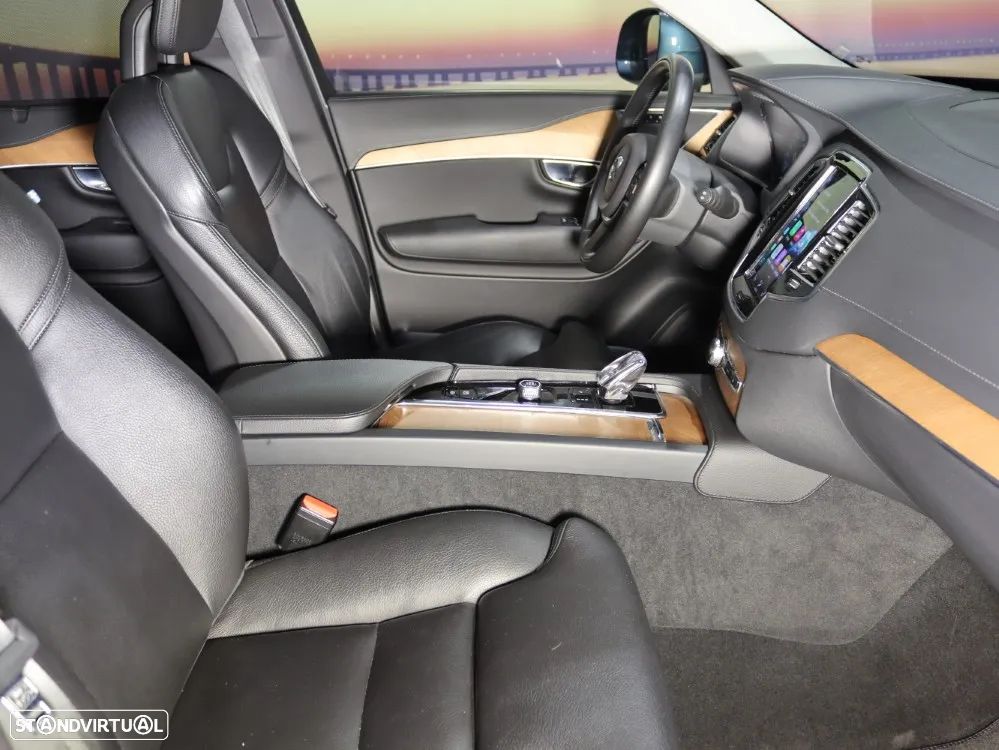 Volvo XC 90 2.0 B5 Inscription AWD - 17
