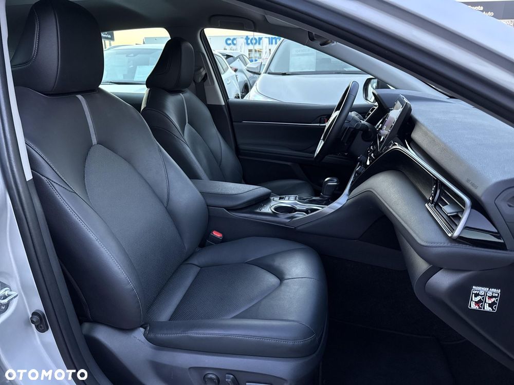 Toyota Camry 2.5 Hybrid Executive CVT - 9