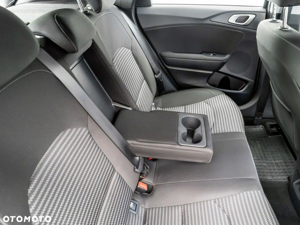 Kia Ceed 1.5 T-GDI M - 16