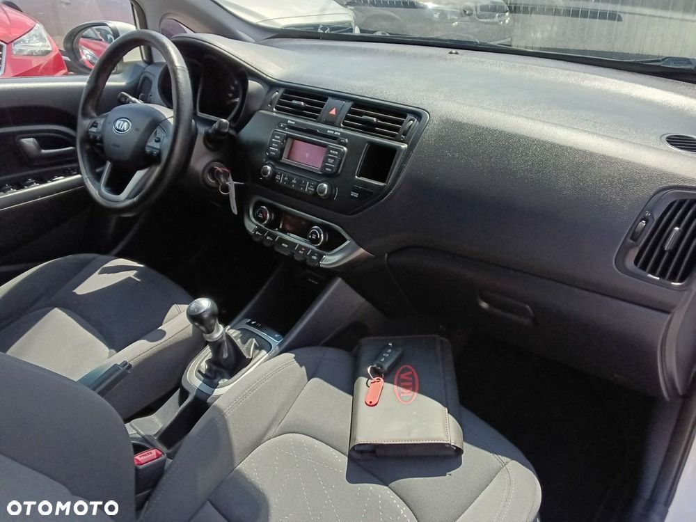 Kia Rio 1.2 Dream Team Edition - 7