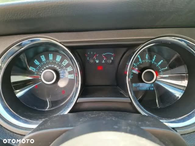 Ford Mustang 3.7 V6 - 8