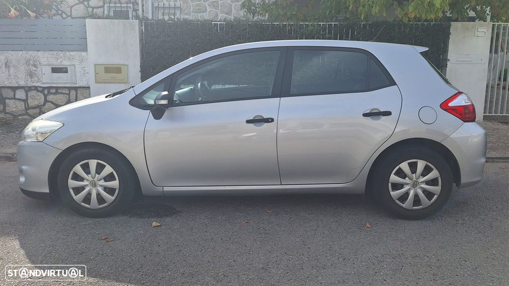Toyota Auris 1.4 D-4D Comfort - 4