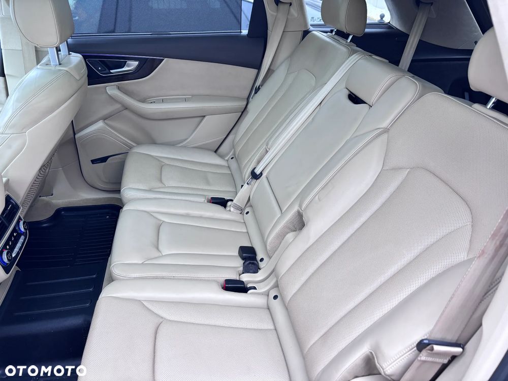 Audi Q7 3.0 TFSI Quattro Tiptronic - 17