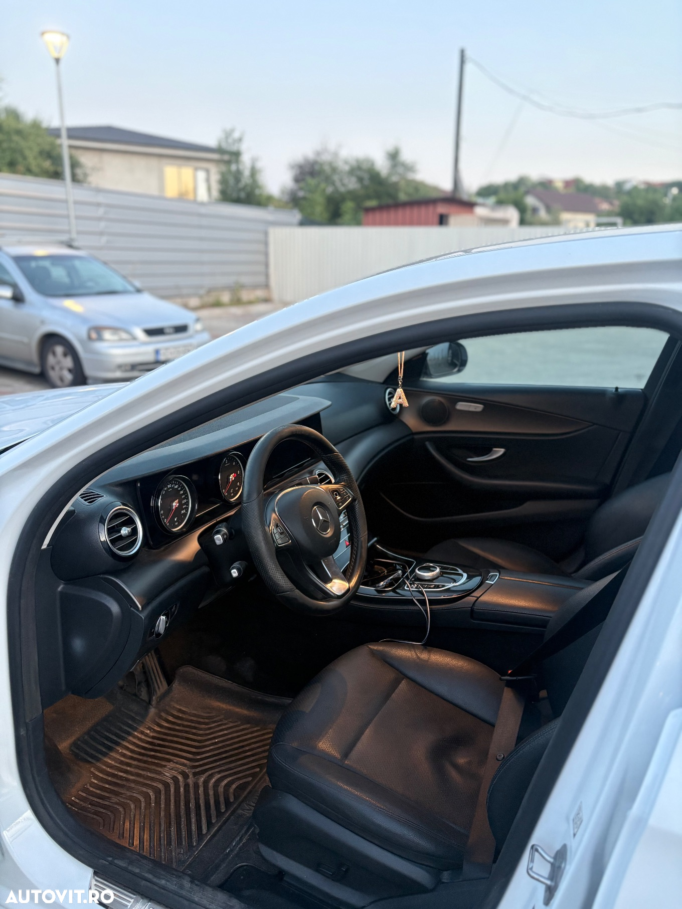 Mercedes-Benz E 200 d 9G-TRONIC - 8