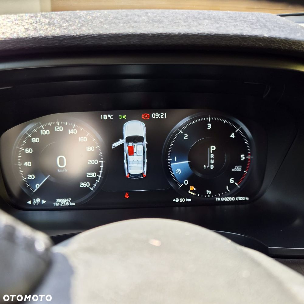 Volvo V90 Cross Country D5 AWD - 9