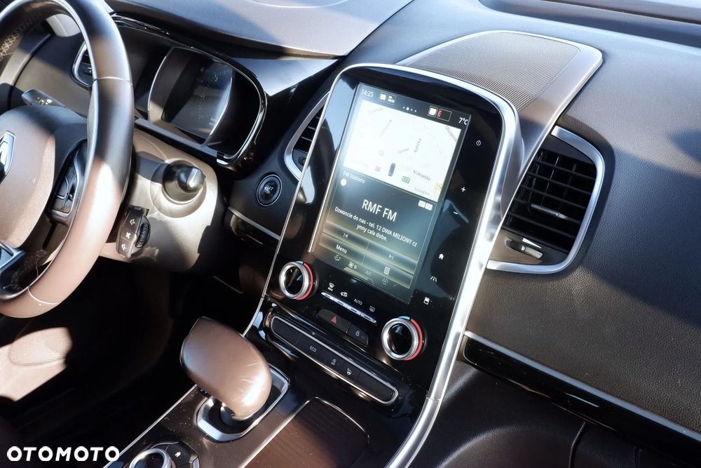 Renault Espace 1.6 dCi Energy SL Techno EDC 7 os - 23