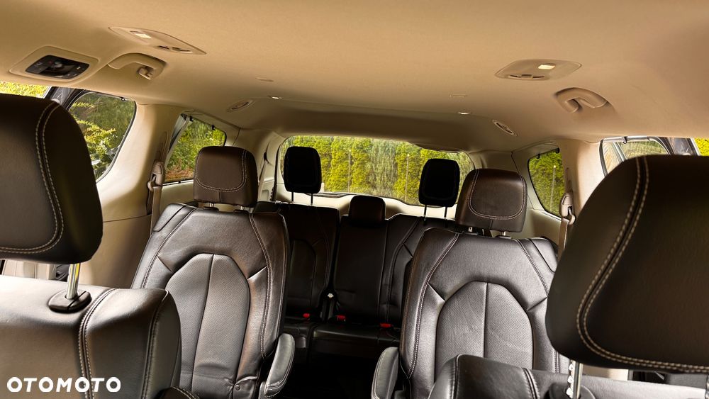 Chrysler Pacifica - 20