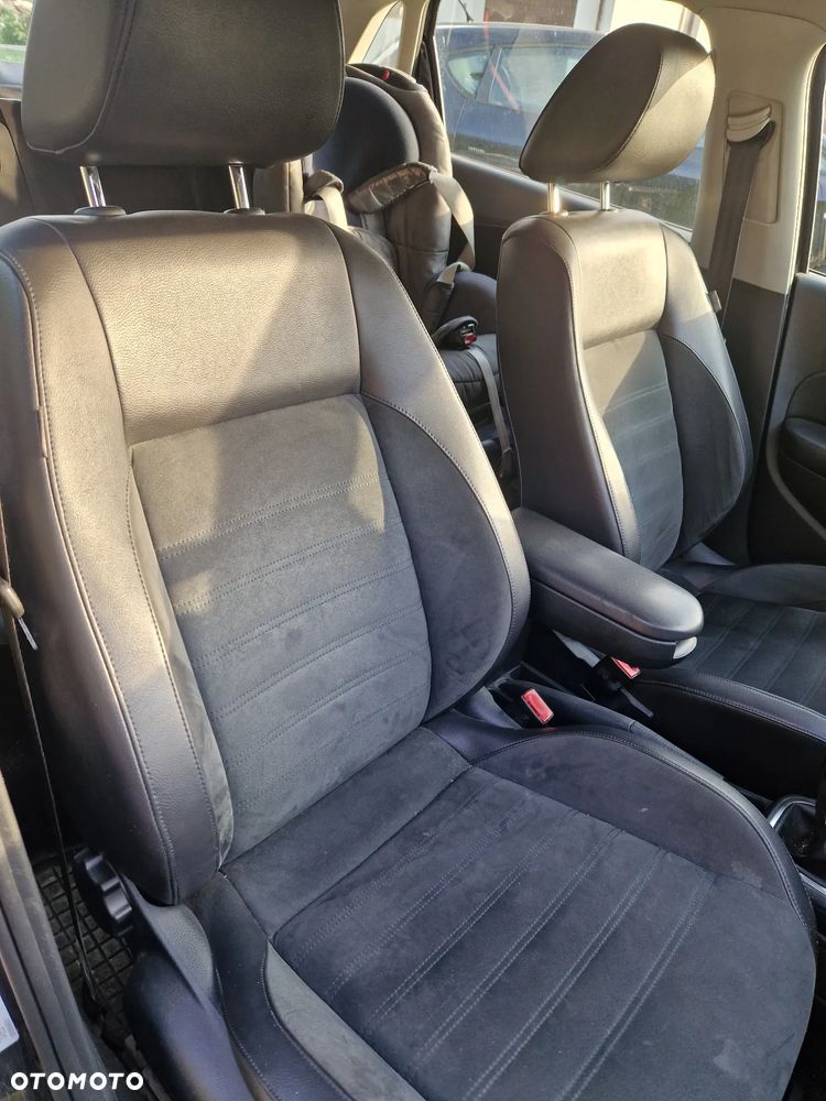 Volkswagen Polo 1.6 TDI Cross - 8