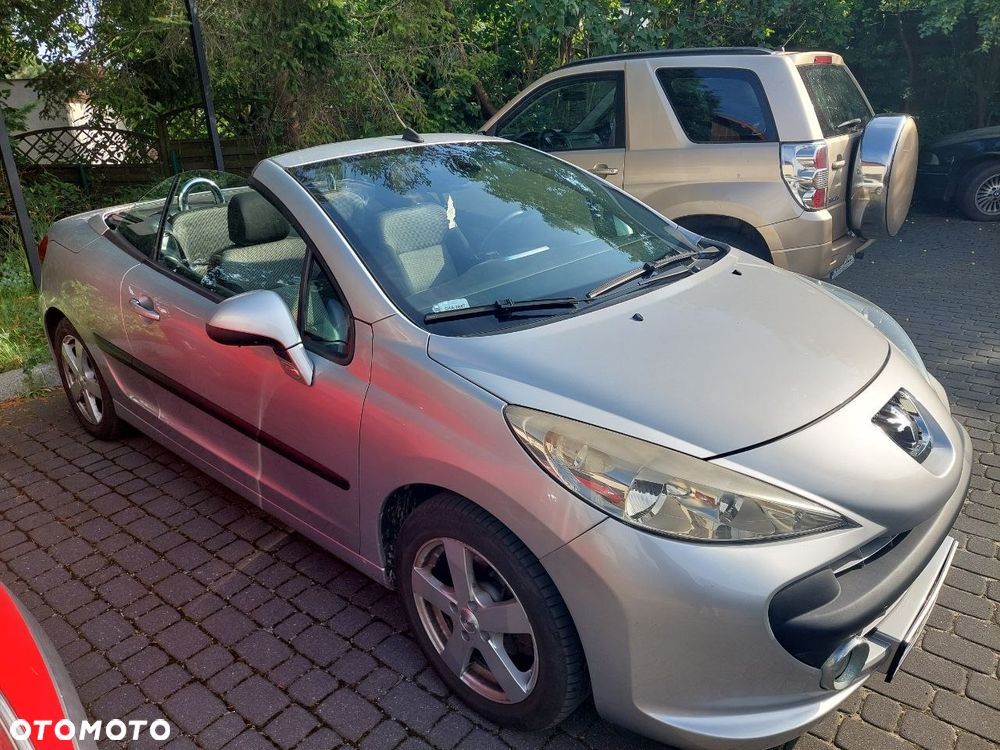 Peugeot 207 - 1