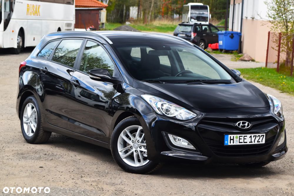 Hyundai i30 blue 1.6 CRDi Trend - 25