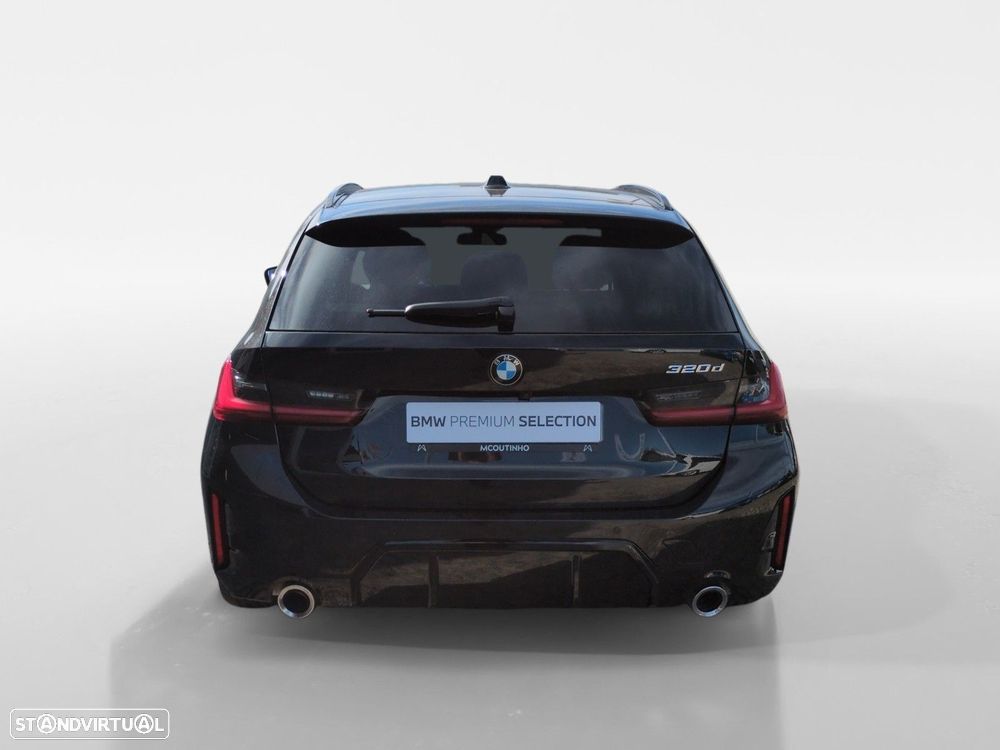 BMW 320 d Touring Pack Desportivo M Auto - 4