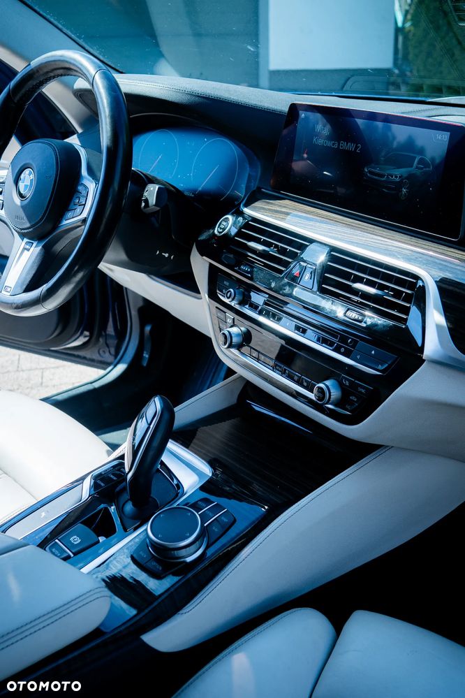 BMW Seria 5 530d xDrive Sport Line - 19