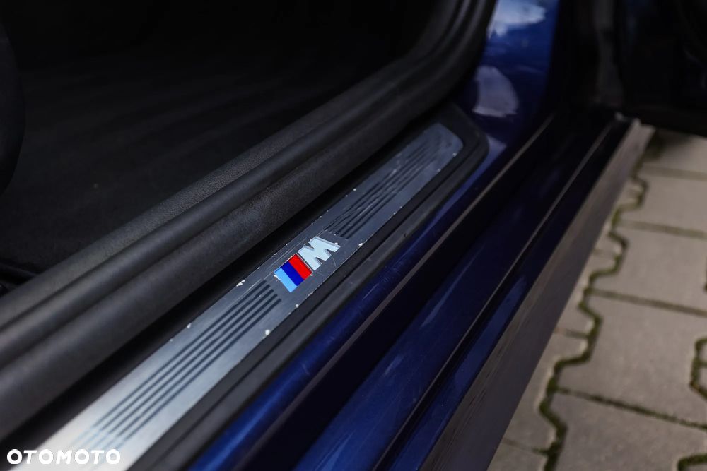 BMW Seria 5 520d xDrive Touring M Sport Edition - 27