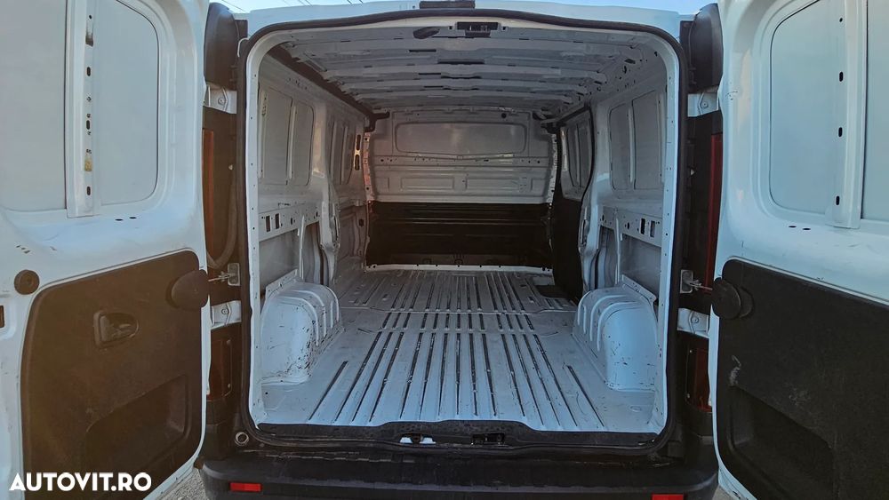 Opel Vivaro - 7