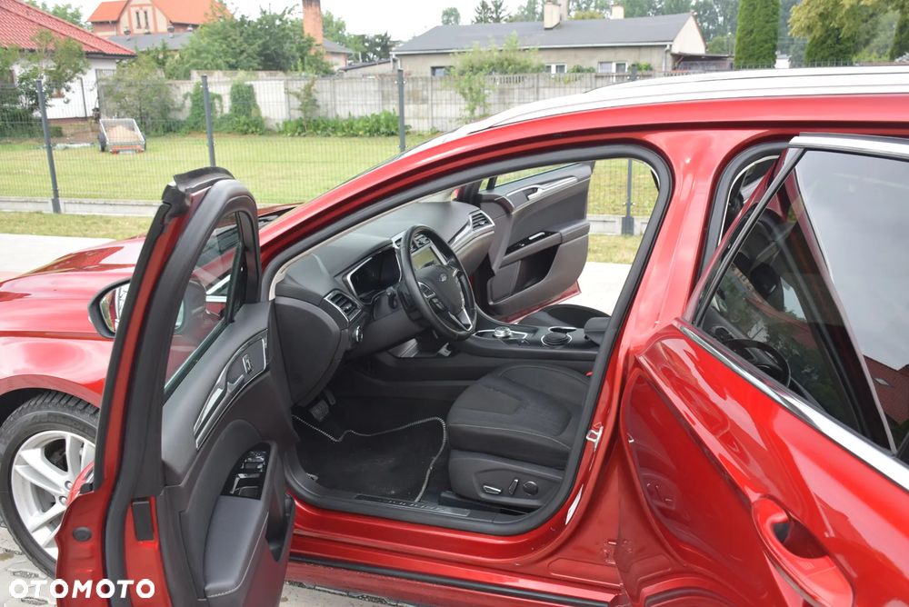 Ford Mondeo 2.0 EcoBlue Allrad Titanium - 19