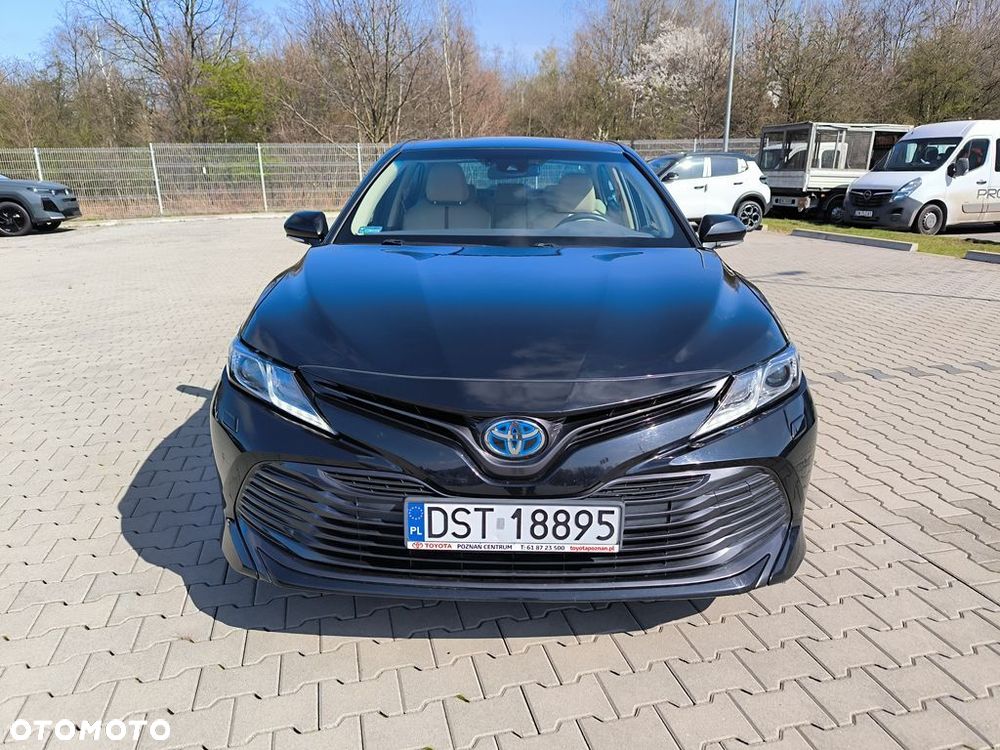 Toyota Camry - 3