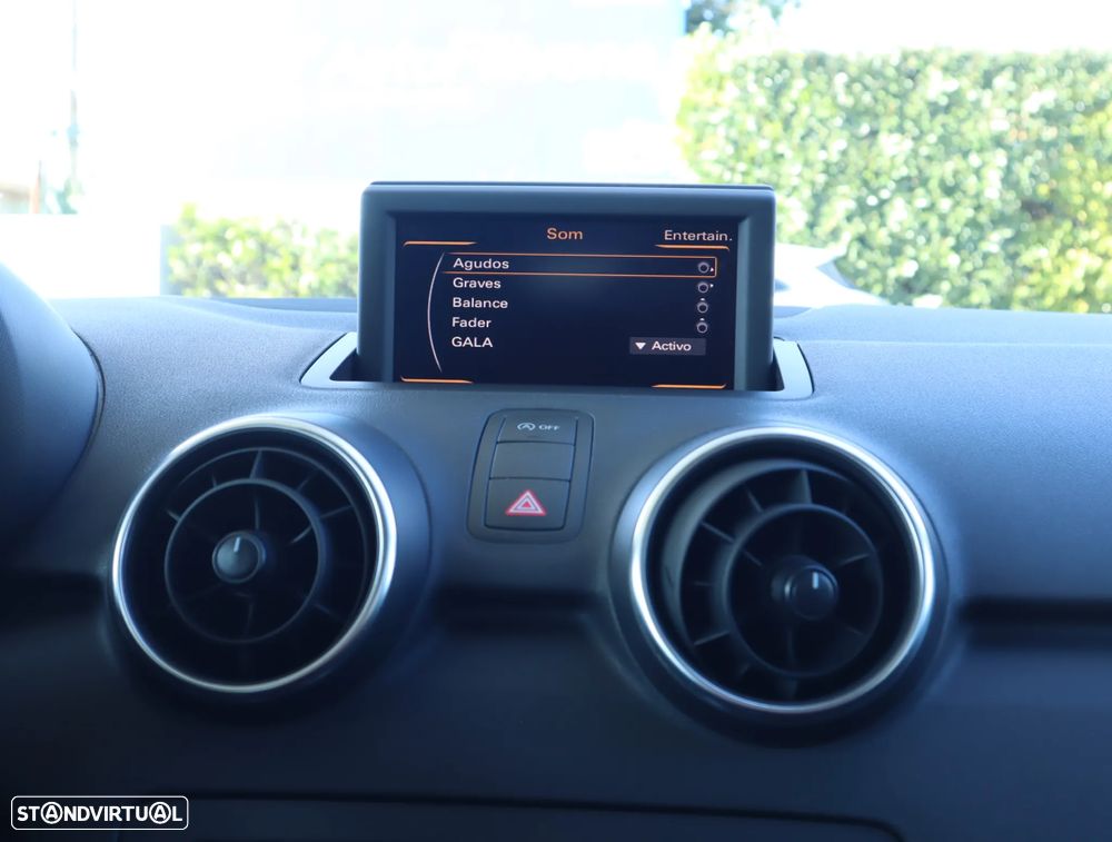 Audi A1 Sportback 1.6 TDI Advance - 39