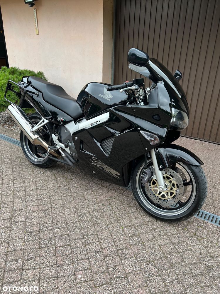 Honda VFR - 1