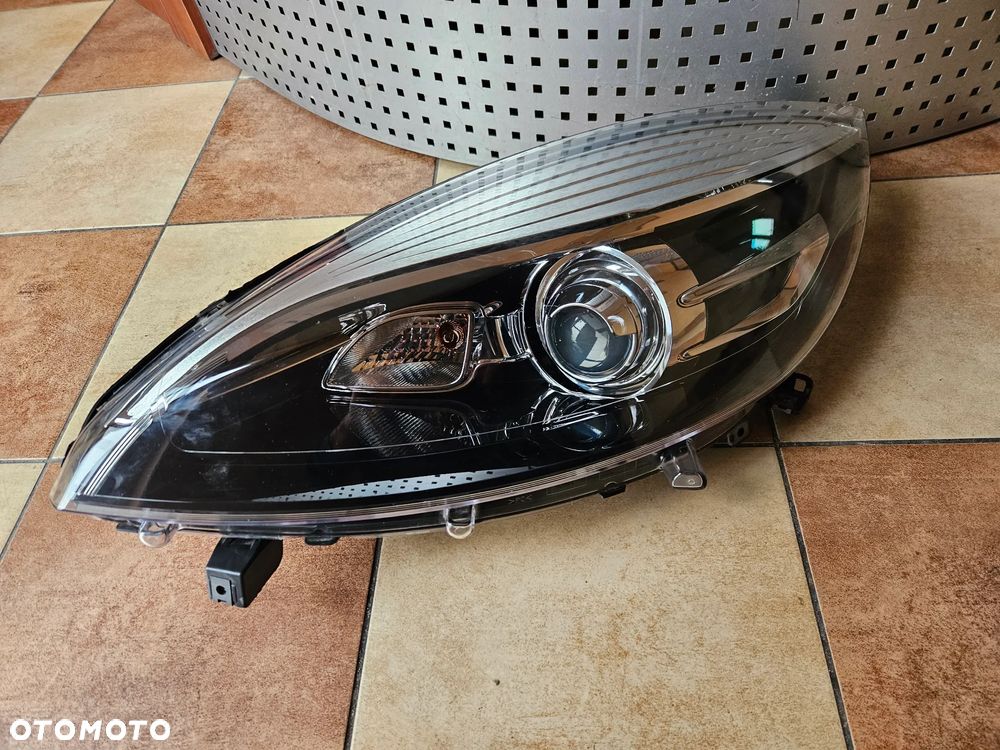 LAMPA REFLEKTOR PRZÓD PRZEDNIA LEWA XSENON RENAULT SCENIC III LIFT 2017 ROK ORYGINAŁ 260603590R SUPER STAN - 1