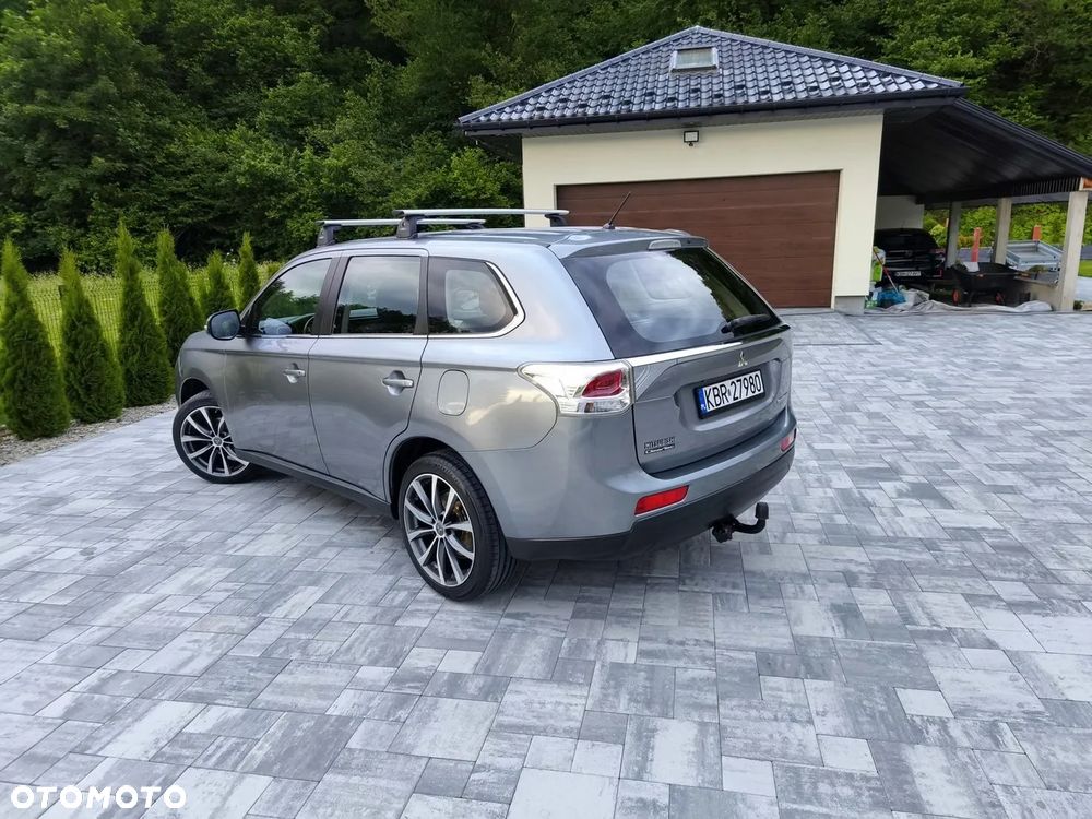 Mitsubishi Outlander 2.0 Intense 2WD - 30