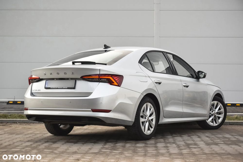 Skoda Octavia 1.5 TSI ACT Ambition - 4