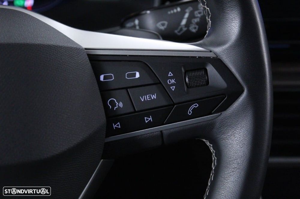 SEAT Leon 1.4 e-Hybrid Xcellence DSG - 23