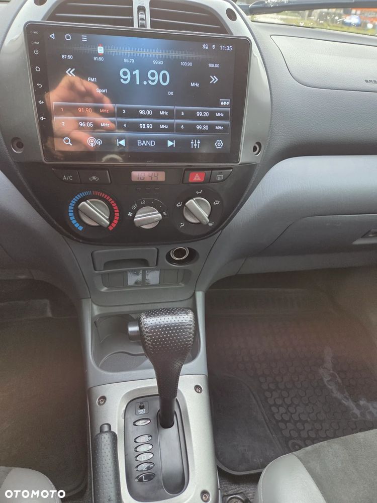 Toyota RAV4 2.0 VVT-i 4x4 - 5