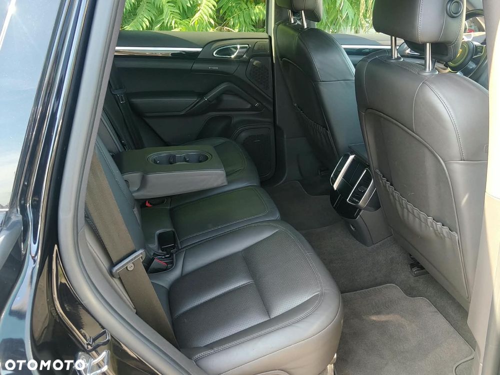 Porsche Cayenne - 17