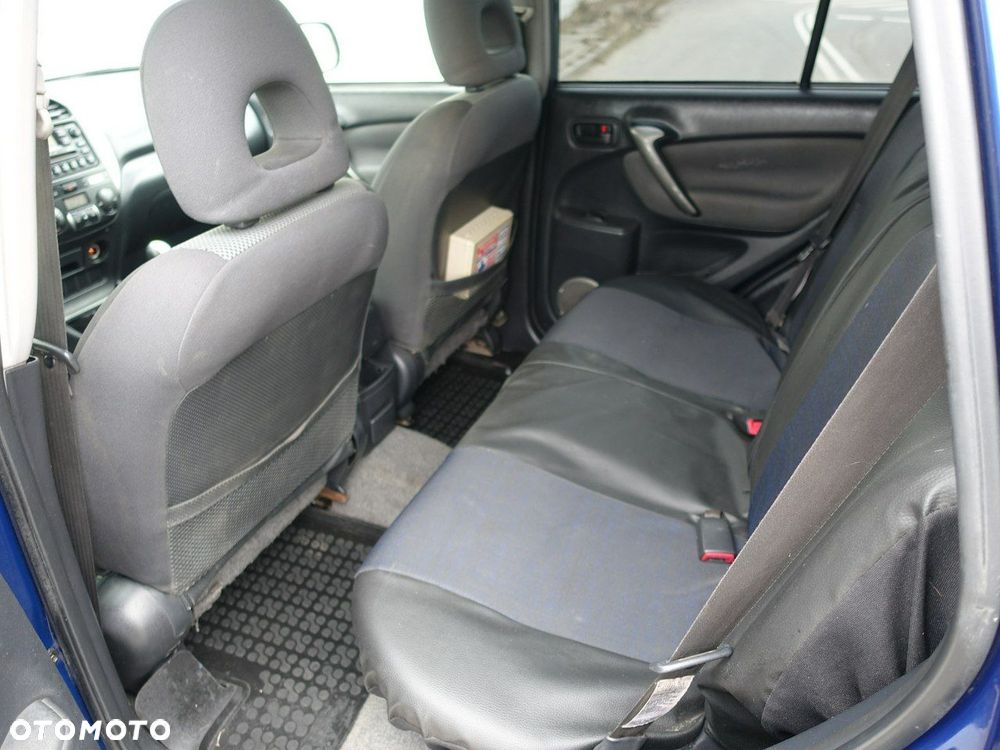 Toyota RAV4 D-4D 4x4 - 15