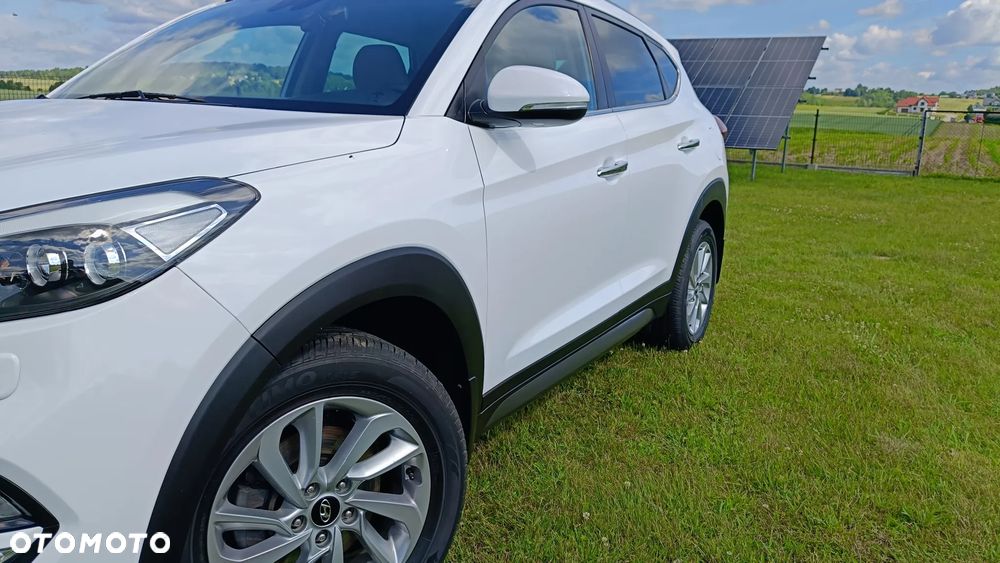 Hyundai Tucson 1.7 CRDI BlueDrive Style 2WD - 10