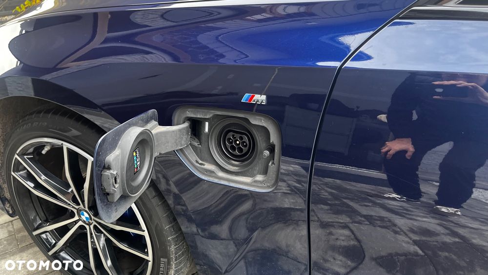 BMW Seria 3 330e PHEV sport - 39