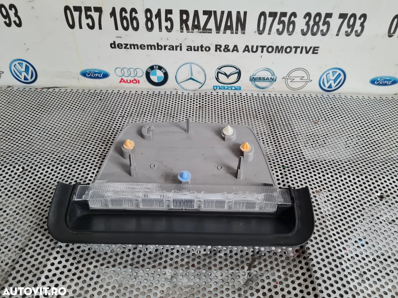 Stop Suplimentar Frana Luneta Bmw F30 - Dezmembrez Bmw F30 - Dezmembrari Arad - 6