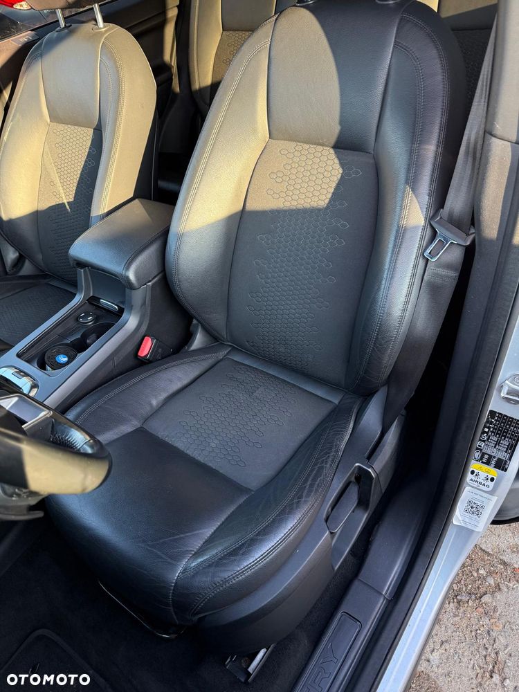 Land Rover Discovery Sport - 12