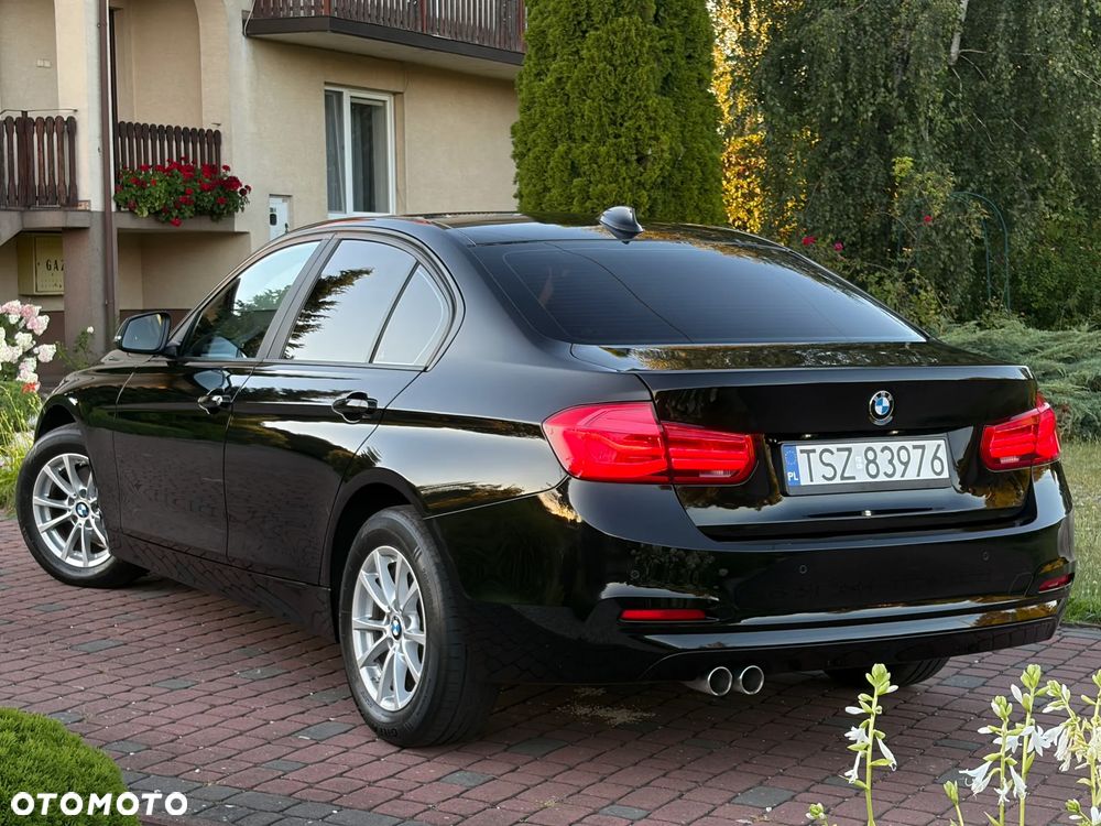BMW Seria 3 320d - 4