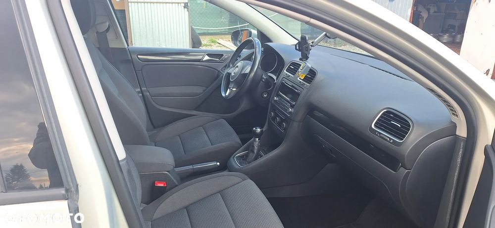 Volkswagen Golf 1.6 TDI Trendline DSG - 13