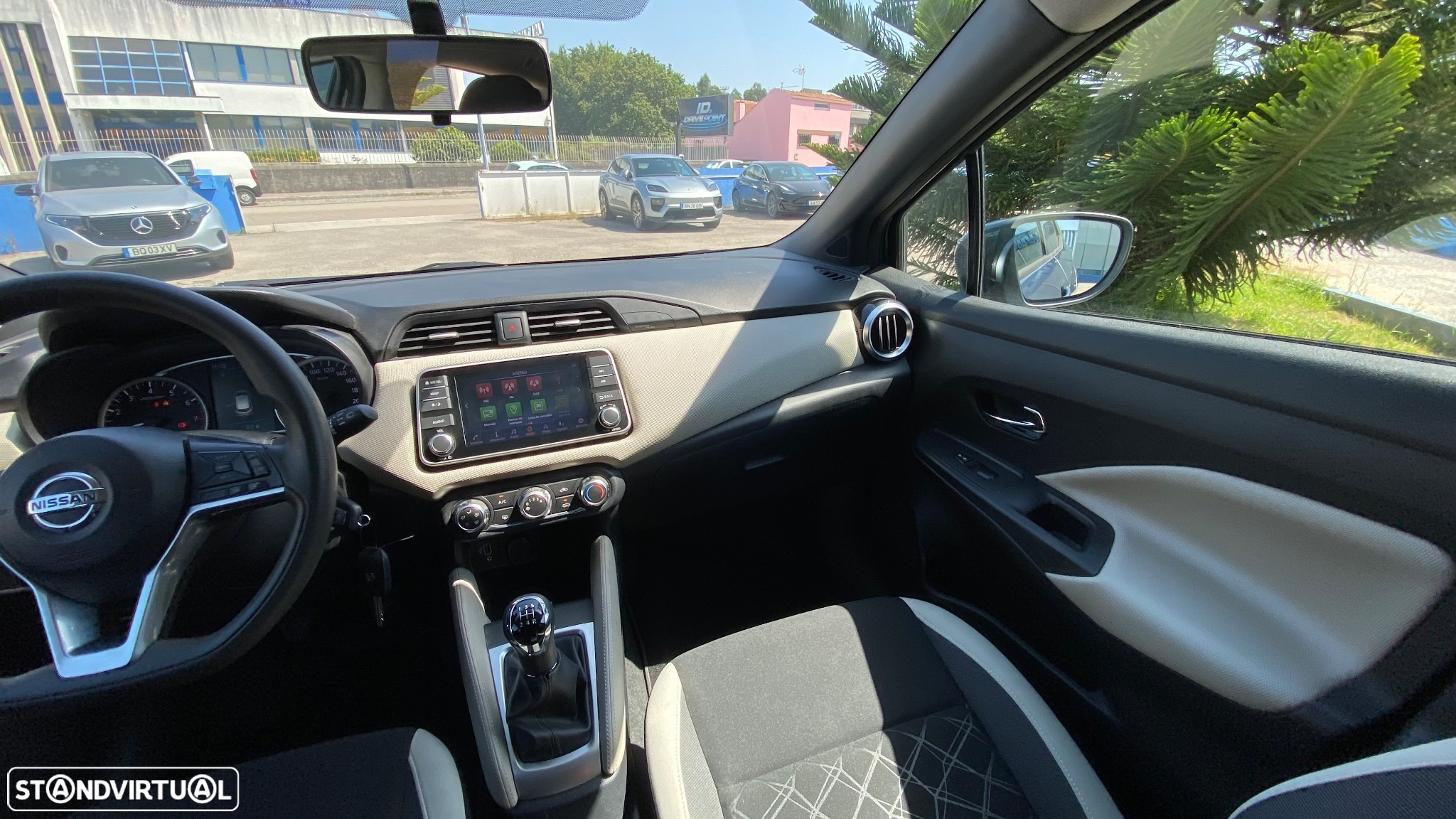 Nissan Micra 0.9 IG-T N-Connecta Urban S/S - 26