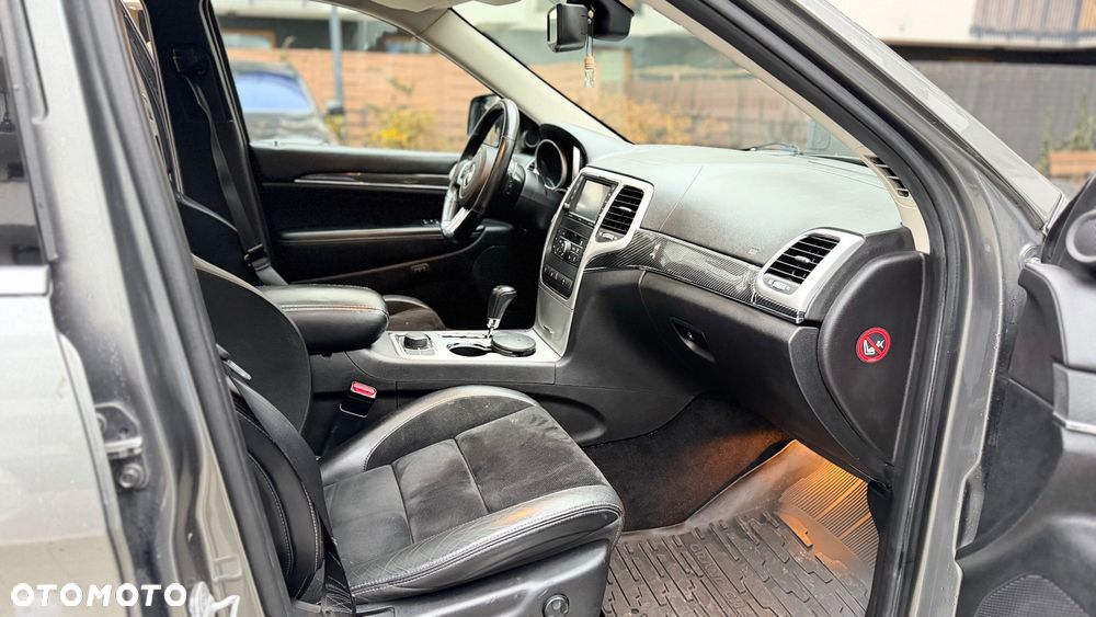 Jeep Grand Cherokee 6.4 V8 SRT8 - 8