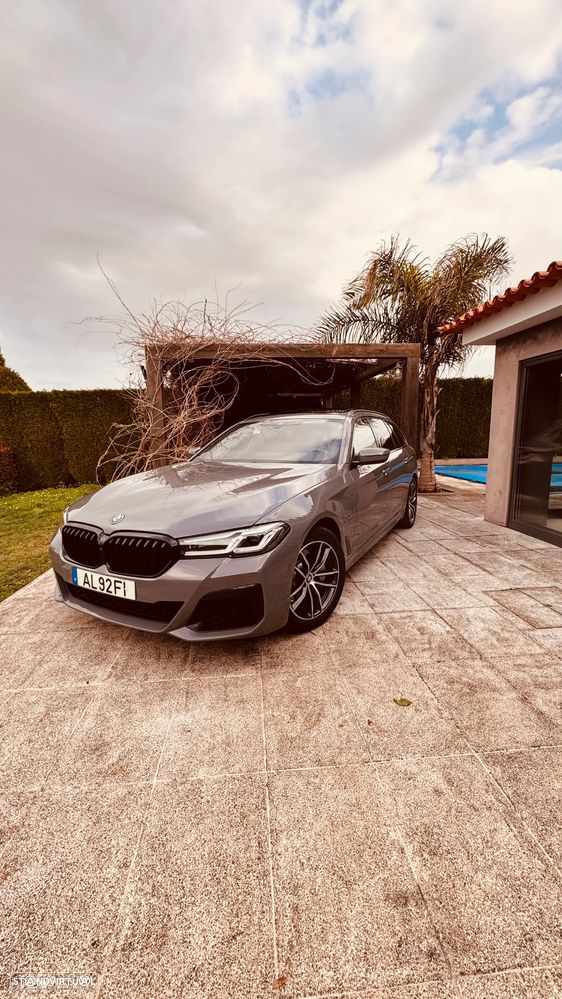 BMW 530 e Pack Desportivo M - 9