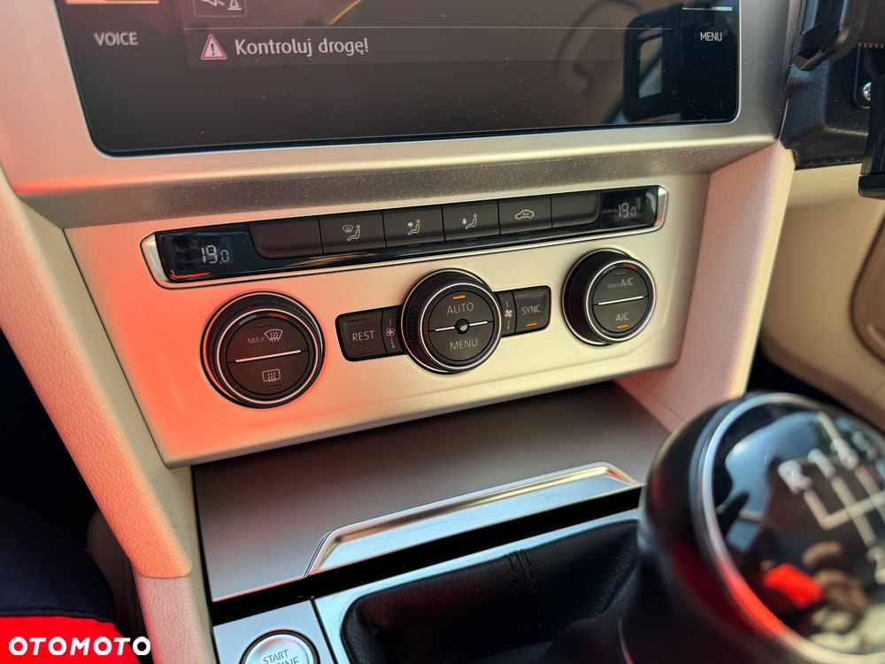 Volkswagen Passat 2.0 TDI SCR Comfortline - 7