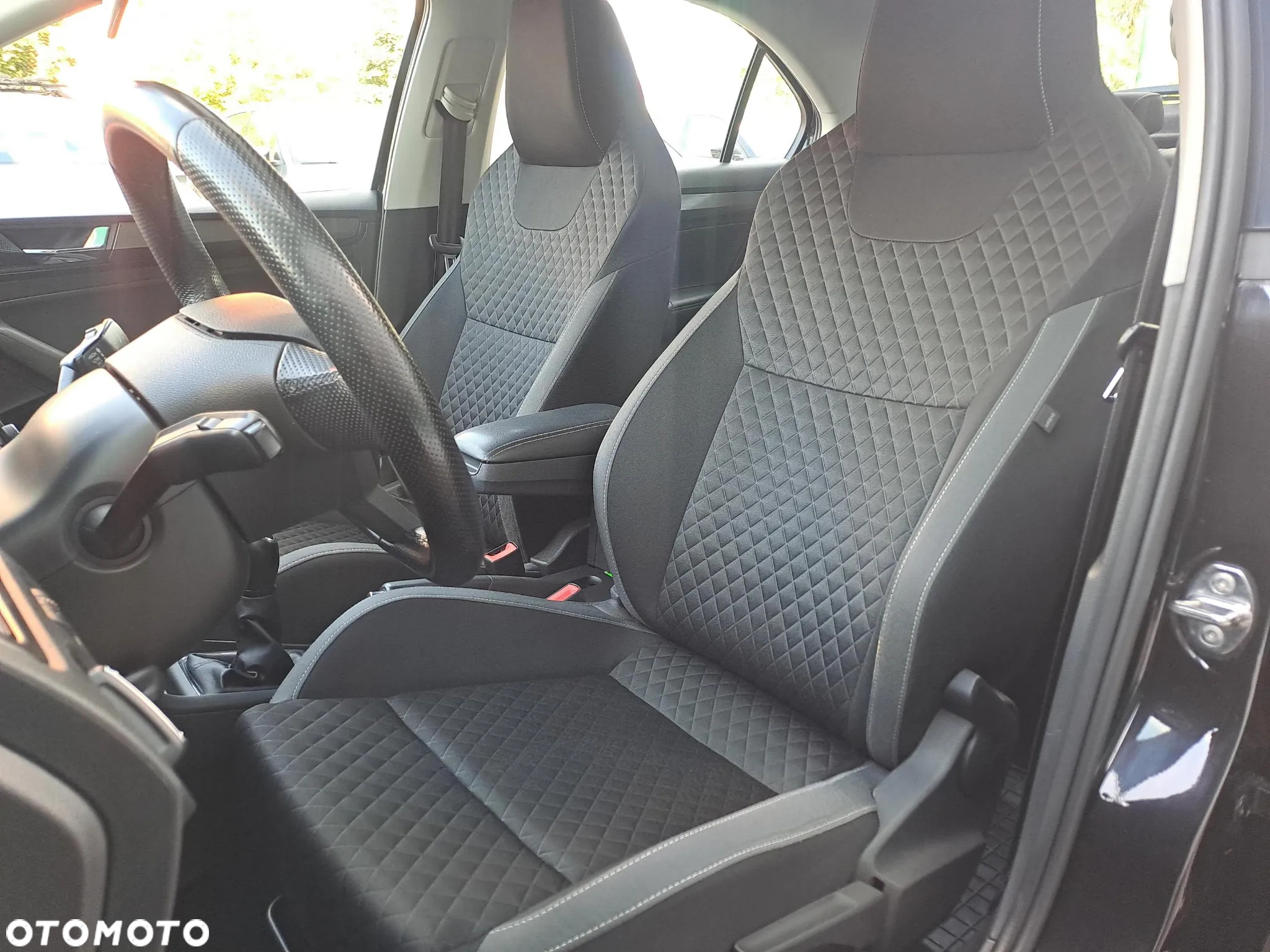 Skoda RAPID 1.0 TSI Ambition - 15