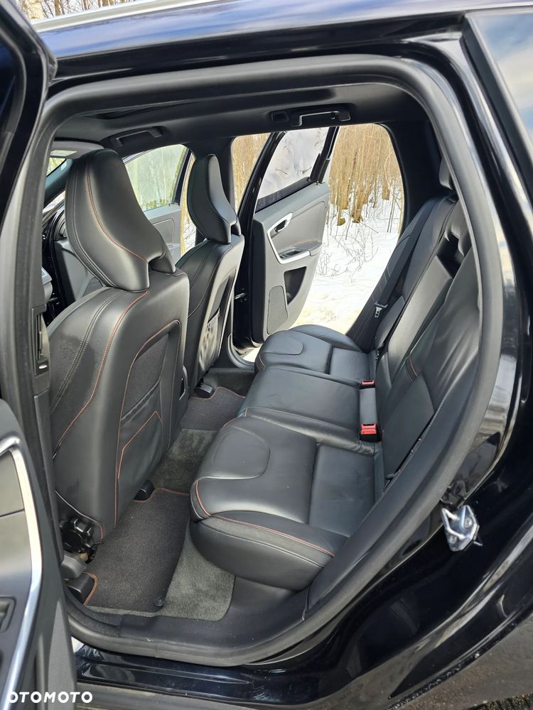 Volvo XC 60 D4 Drive-E Ocean Race - 25