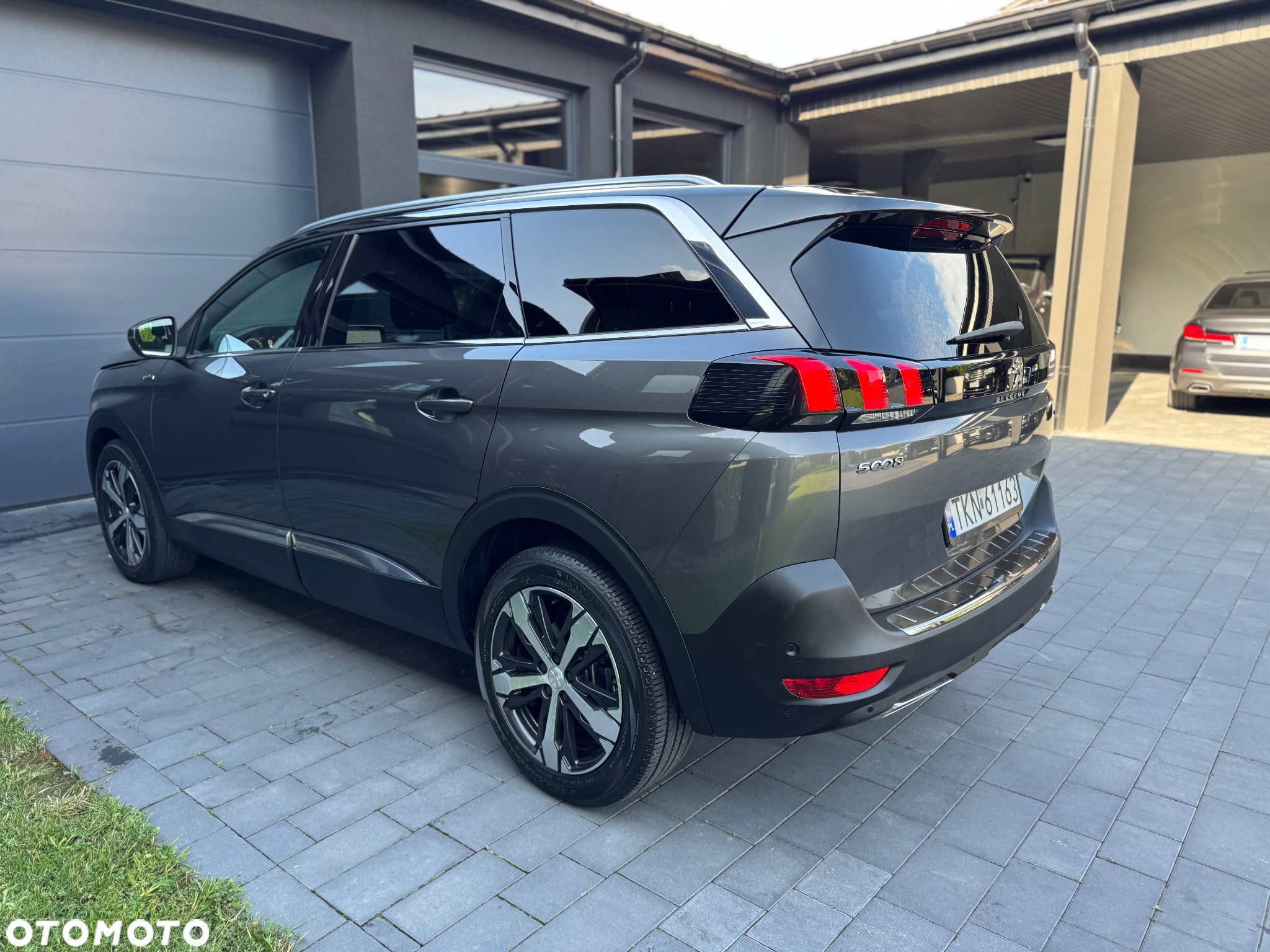 Peugeot 5008 2.0 BlueHDI Allure S&S - 9