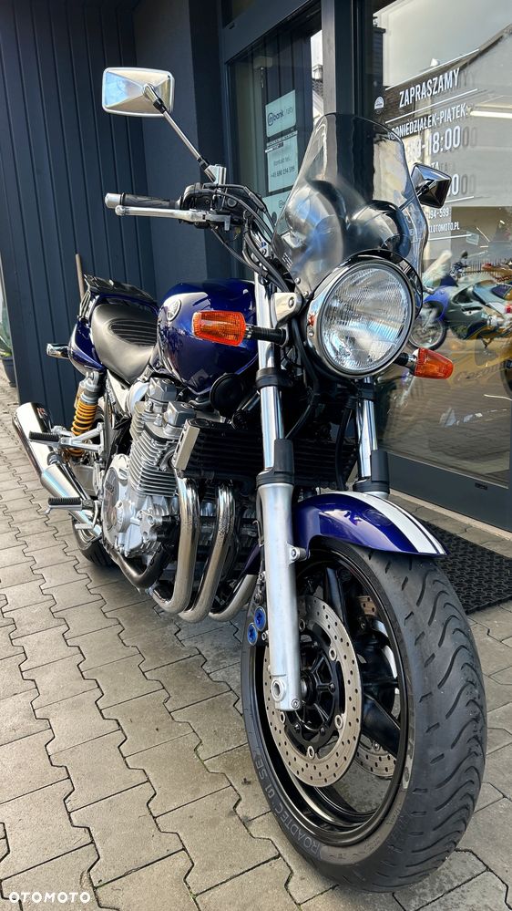Yamaha XJR - 17