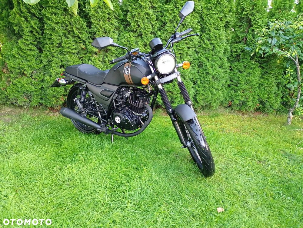 Barton Cafe Racer - 7