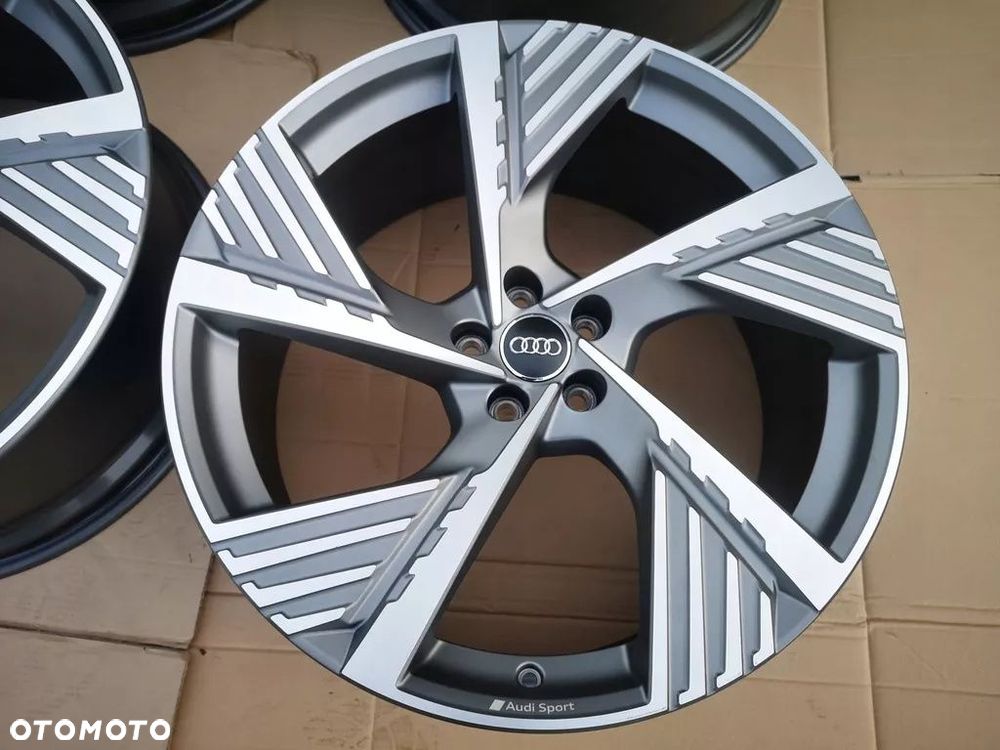 AUDI Q7 E-TRON Q7 RS6 RS7 RS5 22' 4KE - 4