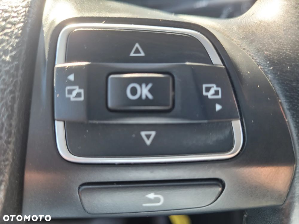 Volkswagen Touran 1.6 TDI DPF BlueMotion Technology Life - 28