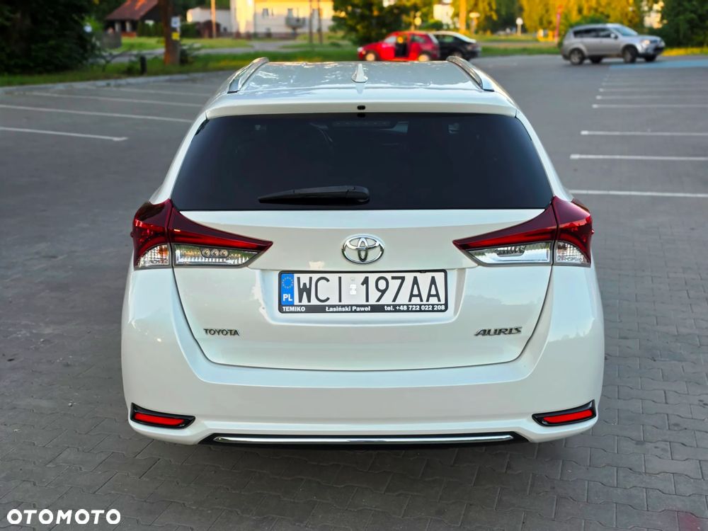 Toyota Auris 1.6 D-4D Premium - 8