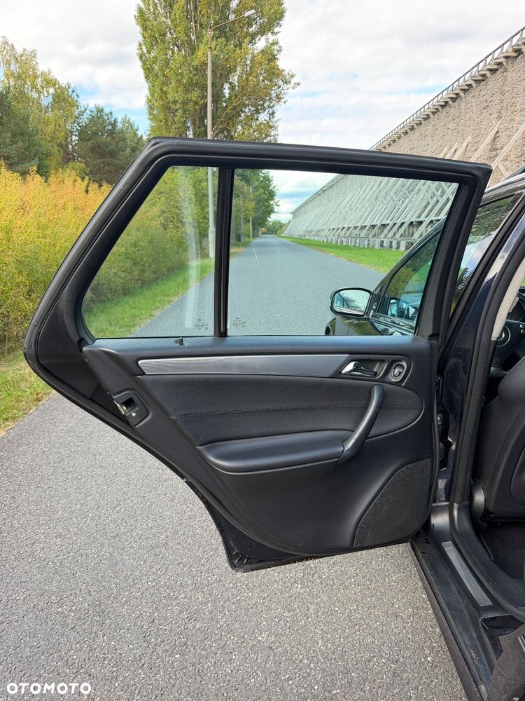 Mercedes-Benz Klasa C 320 CDI 7G-TRONIC Avantgarde - 12