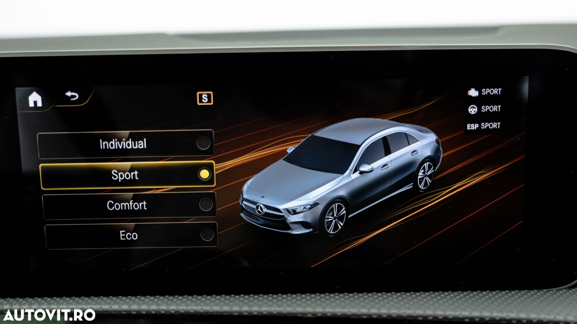 Mercedes-Benz A 180 7G-DCT Edition AMG Line - 31